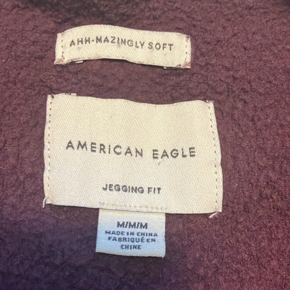 AMERICAN EAGLE AHH-MAZINGLY SOFT JEGGING
FIT SWEATSHIRT - Picture 3 of 5